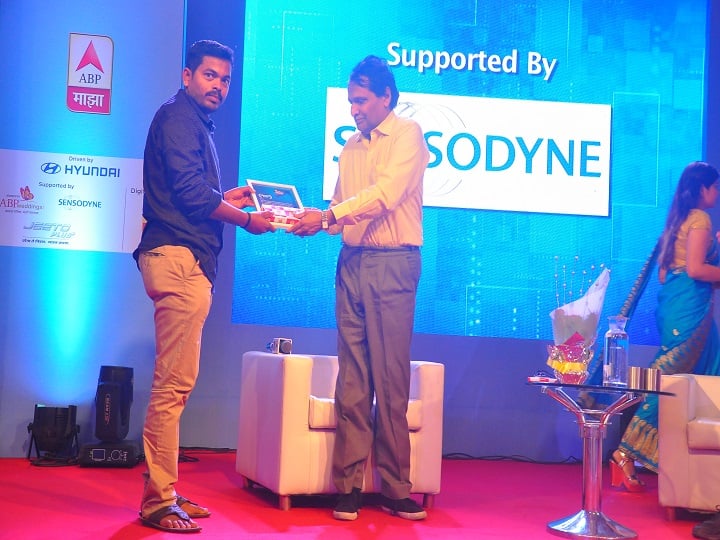 ब्लॉगर श्रेणीक नरदे यांना उत्तेजनार्थ पारितोषिक मिळाले.