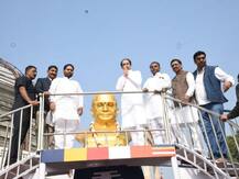 मुख्यमंत्री उद्धव ठाकरे नागपूरमधील दीक्षाभूमीत, हिवाळी अधिवेशनाचा पाचवा दिवस