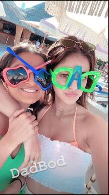 अनन्याचे साता समुद्रापारचे फोटो इंटरनेटवर घालतायत धुमाकूळ, पाहा फोटो