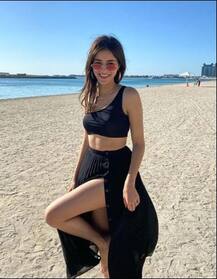 अनन्याचे साता समुद्रापारचे फोटो इंटरनेटवर घालतायत धुमाकूळ, पाहा फोटो