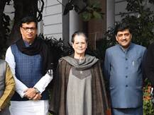 महसूल आणि कृषी खातं मिळवण्यासाठी अशोक चव्हाण आणि बाळासाहेब थोरातांमध्ये रस्सीखेच