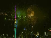 New Year 2020 : न्यूझीलंड आणि ऑस्ट्रेलियात नववर्षांचं स्वागत; आतषबाजी, रोषणाईनं आसमंत उजळला