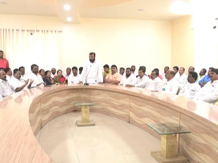 तानाजी सावंत यांच्या मंत्रीपदासाठी शिवसैनिक आग्रही ; शिवतीर्थापासून मातोश्रीपर्यंत घालणार दंडवत ShivSena insist on Tanaji Sawant's cabinet तानाजी सावंत यांच्या मंत्रीपदासाठी शिवसैनिक आग्रही ; शिवतीर्थापासून मातोश्रीपर्यंत घालणार दंडवत