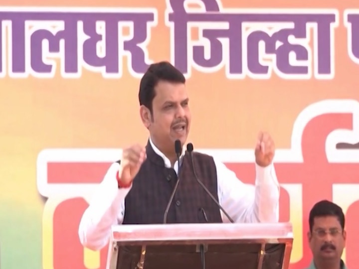 devendra fadnavis allegation on uddhav Thackeray and Mahavikas aghadi govt in palghar आता मातोश्रीवरून आदेश येत नाहीत, दिल्लीच्या 'मातोश्री' आदेश देतात : फडणवीस