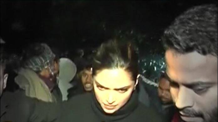 दीपिकाने जेएनयूमध्ये जाऊन विद्यार्थ्यांच्या आंदोलनाला समर्थन दिलं. परंतु, तिने माध्यमांशी कोणताही संवाद साधला नाही. 