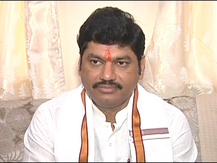 Dhanjay Munde reaction after reaching first time in beed  बदनाम, गद्दार म्हणून कितीतरी वर्ष मला हिणवले.. आता न्याय झाला : धनंजय मुंडे