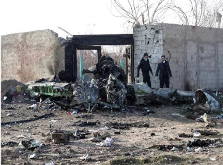 युक्रेनचं विमान चुकून पाडलं, इराणच्या लष्कराची कबुली; 178 प्रवाशांचा बळी missile accidentally brought down ukrainian passenger plane says iranian army युक्रेनचं विमान चुकून पाडलं, इराणच्या लष्कराची कबुली; 178 प्रवाशांचा बळी