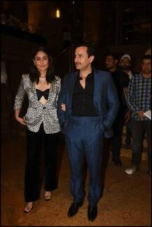 In Pics: सैफसोबत करिना कपूरचा 'हा' क्लासी लूक पाहिलात का?