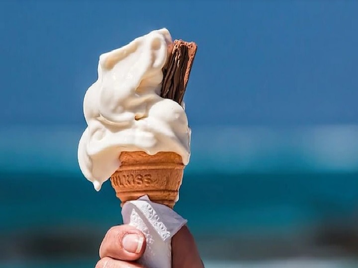 Health benifits of Ice cream in winters Health Tips : हिवाळ्यात आइस्क्रिम खाण्याचे हे फायदे तुम्हाला माहीत आहेत का?