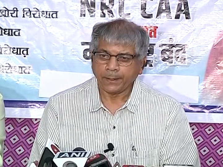 prakash ambedkar after Vanchit Bahujan Aghadi Protest, Maharashtra bandh Maharashtra Bandh | बंद यशस्वी, कुणावरही जबरदस्ती नाही, हिंसाचार नाही, प्रकाश आंबेडकरांचा दावा