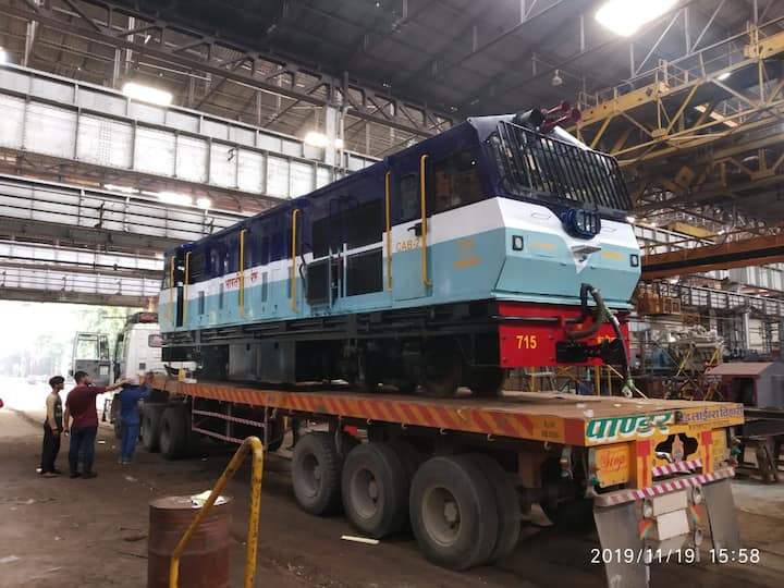 मध्य रेल्वेच्या परेल वर्कशॉपला एकूण असे 12 इंजिन बनवण्याची ऑर्डर मिळाली आहे. त्यासाठी 36 कोटी रुपये देखील त्यांना मिळणार आहेत. 