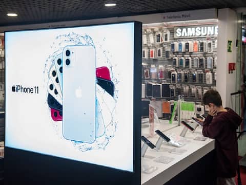 Top Smartphones in India | भारतात 'या' टॉप सहा स्मार्टफोन कंपनींने केली कमाल! Top Smartphones in India | भारतात 'या' टॉप सहा स्मार्टफोन कंपनींने केली कमाल!