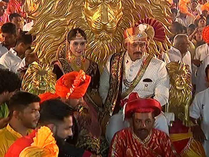 विजय हा मूळचा चाळीसगावच्या सायंगावचा पैलवान. त्याचे वडील नथ्थू भिका चौधरी हे पंचक्रोशीतले नावाजलेले पैलवान. विजयनं कुस्तीचा वारसा आपल्या वडीलांकडूनच घेतला.