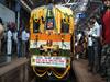Photo : विजेवर धावणाऱ्या लोकलची 95 वर्षे