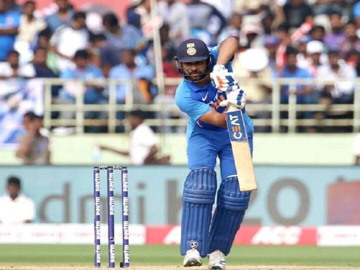 दुखापतीमुळे 'हिटमॅन' न्यूझीलंडविरुद्धच्या मालिकेतून बाहेर ind vs nz india got a big shock before odi and test series rohit sharma out of the team due to injury दुखापतीमुळे 'हिटमॅन' न्यूझीलंडविरुद्धच्या मालिकेतून बाहेर