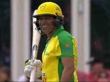 मास्टर ब्लास्टर सचिन तेंडुलकर फलंदाजीसाठी पुन्हा मैदानात...