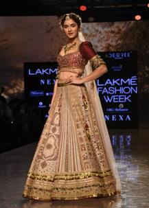 LFW 2020 : सई मांजरेकरचा ब्रायडल लूक; रॅम्पवर पदार्पण