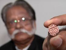 Photo | शिवकालीन नाण्यांचा संग्रह करणारा 'शिवप्रेमी', मुंबईतलं छोटेखानी संग्रहालय