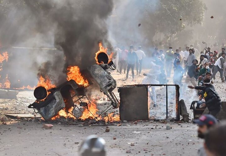गृहमंत्री अमित शाहांनी तात्काळ बैठक बोलावून परिस्थितीचा आढावा घेतला. 