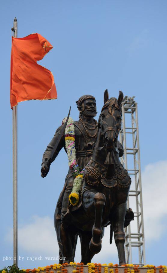 आज छत्रपती शिवाजी महाराज यांची तिथीनुसार जयंती आहे. शिवसेना तिथीनुसार शिवजयंती साजरी करते. (सर्व फोटो : राजेश वराडकर)