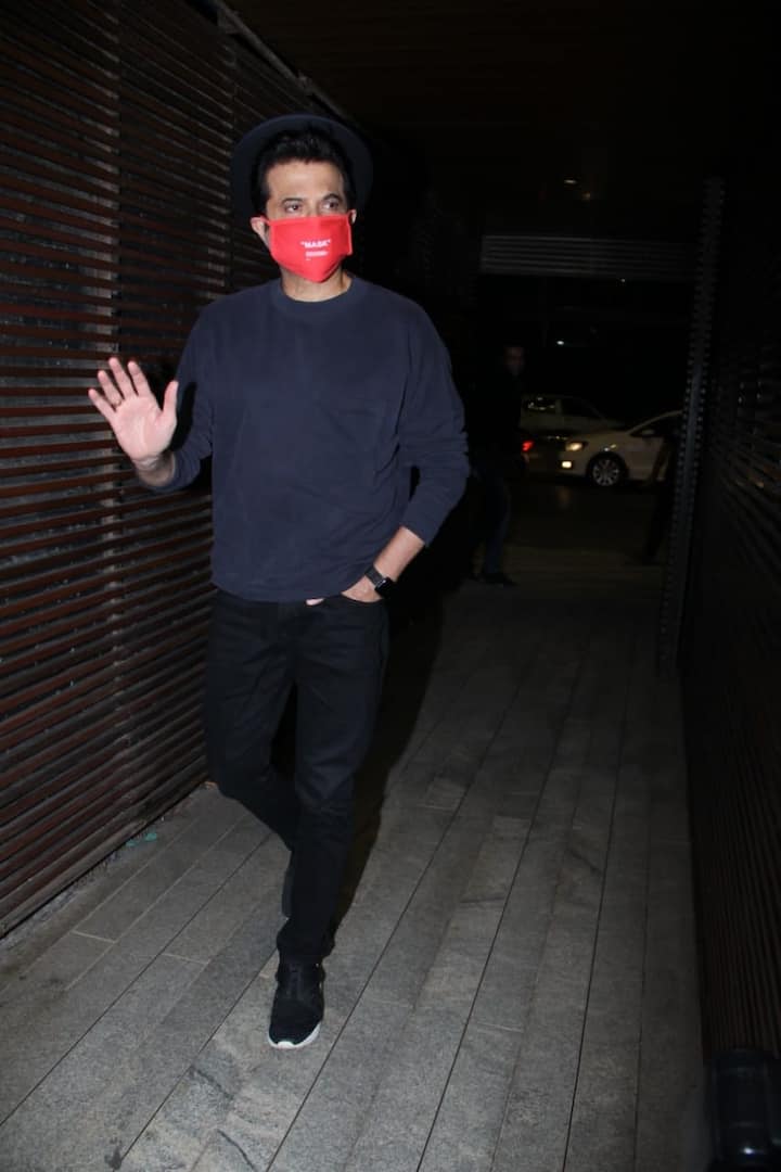 मलंगच्या संपूर्ण टीमने चित्रपटाच्या यशासाठी एक पार्टी केली होती. मलंगचं दिग्दर्शन मोहित सूरीने केलं असून भूषण कुमारने निर्मिती केली आहे. (सर्व फोटो : मानव मंगलानी)