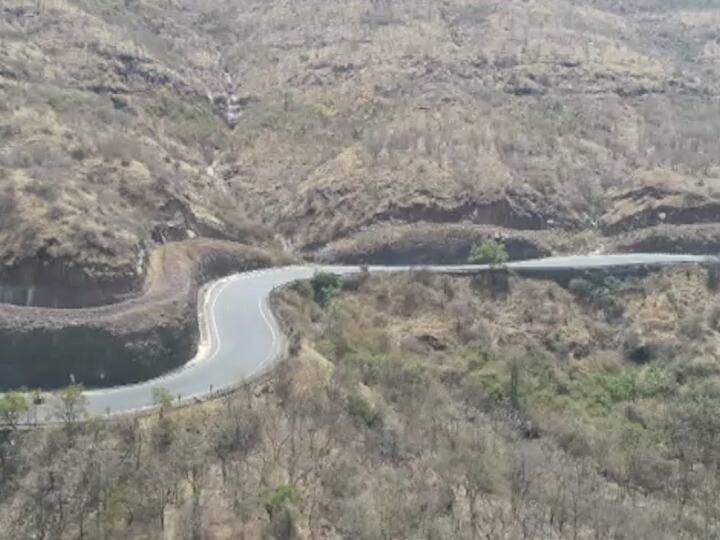साताऱ्यातील खंबाटकी घाटात हे चित्र खूप वर्षांनंतर दिसले