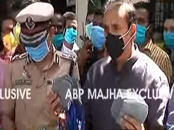 coronavirus 25 lakh mask stock seized in juhu by mumbaoi police मुंबईत 25 लाख मास्कचा साठा जप्त, मुख्यमंत्री-उपमुख्यमंत्र्यांकडून मुंबई पोलिसांचं कौतुक