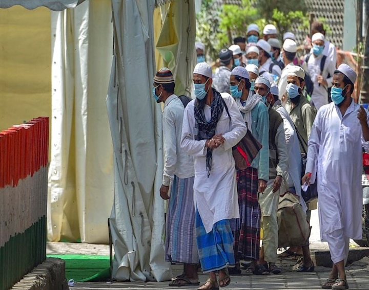 Coronavirus in delhi hajrat nijamuddin markaz area seal दिल्लीतील निजामुद्दीन कोरोनासाठी हॉटस्पॉट घोषित, 'मरकज' चा संपूर्ण परिसर सील