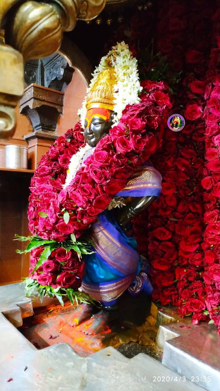 आमदार सुरजितसिंह ठाकूर यांच्याहस्ते महापूजा करण्यात आली. 