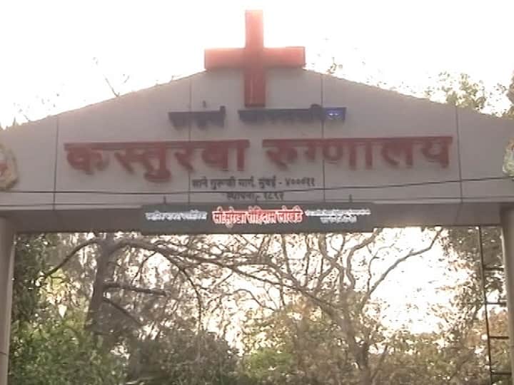 Nine hours daily travel of Kasturba Hospital staff Coronavirus | रुग्णसेवेसाठी त्यांचा दररोज नऊ तास प्रवास; कस्तुरबा रुग्णालयाचे कर्मचारी