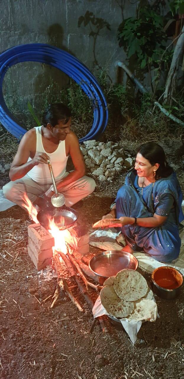 कोरोनाच्या वाढत्या पार्श्वभूमीवर देशात लॉकडाऊन जाहीर करण्यात आला आहे.