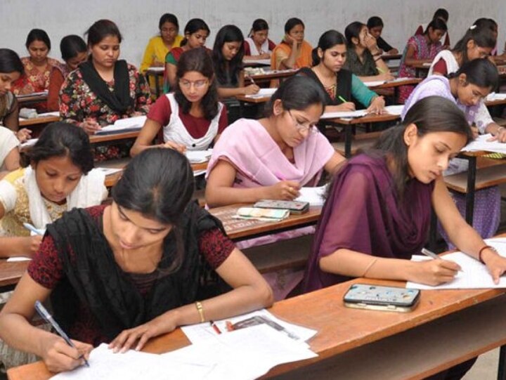 Maharashtra CET exam postponed, here is revised schedule सीईटी परीक्षा पुन्हा पुढे ढकलल्या, अंतिम वर्षाची परीक्षा देणाऱ्या विद्यार्थ्यांना दिलासा!