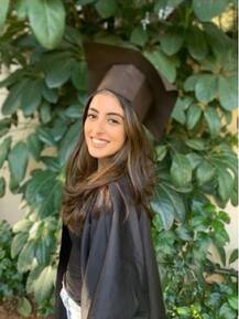 Photos | न्यूयॉर्कच्या कॉलेजमधून नात नव्या ग्रॅज्युएट; अमिताभ बच्चन यांची खास पोस्ट