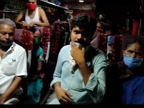 लग्नासाठी तेलंगणामधूने आलेलं वऱ्हाड लॉकडाऊनमुळे भिवंडीत अडकलं, तब्बल 50 दिवसानंतर सुटका लग्नासाठी तेलंगणामधूने आलेलं वऱ्हाड लॉकडाऊनमुळे भिवंडीत अडकलं, तब्बल 50 दिवसानंतर सुटका