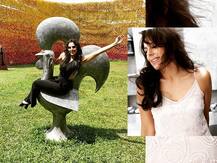 Photo | Pooja Bedi : अभिनेत्री पूजा बेदीचा आज वाढदिवस, प्रसिद्ध अभिनेत्याची मुलगी का असते चर्चेत?