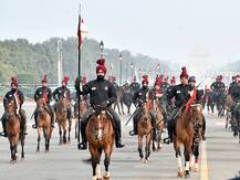 भारतीय लष्कराच्या गौरवशाली अश्वदलात आता घोड्यांची जागा रणगाडे घेणार?