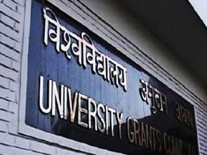 University final year exams in September as per UGC revised guidelines युजीसीच्या सुधारित गाईडलाइन्सनुसार विद्यापीठ अंतिम वर्षाच्या परीक्षा सप्टेंबरमध्ये होणार