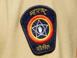 औरंगाबादमध्ये गर्दी करणाऱ्याला हटकल्याने हवालदाराच्या अंगावर भिरकावला धारदार सुरा