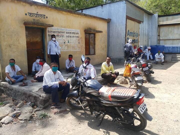 बीडमधील शिक्षकांना 'डिलिव्हरी बॉय'चं काम, मराठवाडा शिक्षक संघाची निर्णय मागे घेण्याची मागणी Responsibility on teachers to delivery of goods in Beed बीडमधील शिक्षकांना 'डिलिव्हरी बॉय'चं काम, मराठवाडा शिक्षक संघाची निर्णय मागे घेण्याची मागणी