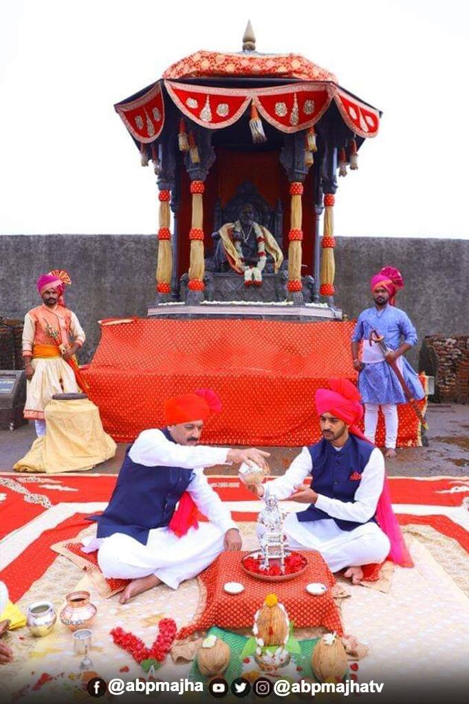 समितीचे मार्गदर्शक व शिवछत्रपतींचे वंशज श्रीमंत युवराज संभाजीराजे छत्रपती, युवराज शहाजीराजे छत्रपती यांच्या प्रमुख उपस्थितीत विविध उपक्रमांचे आयोजन केले जाते. 