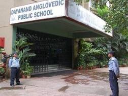 शिक्षण विभागाच्या आदेशाला नेरुळच्या डीएव्ही शाळेकडून केराची टोपली