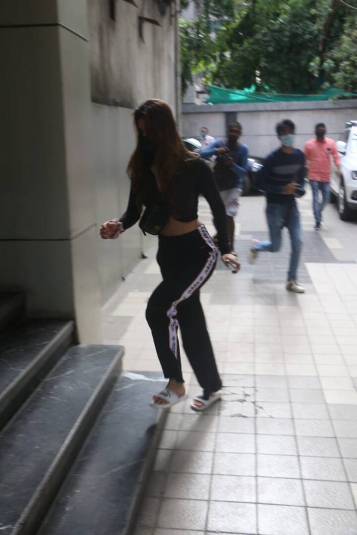 वर्क फ्रंटबाबत बोलायचे झाले तर दिशाचा काही दिवसांपूर्वी मलंग हा चित्रपट रिलीज झाला होता. (Photo Credit: Manav Manglani)