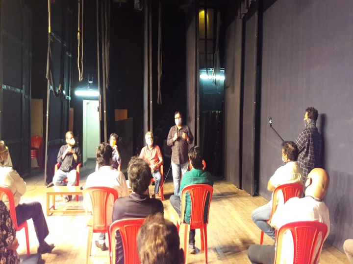 अखिल भारतीय मराठी नाट्य परिषद गरजू नाट्यकर्मीना करणार 1 कोटी 20 लाखांची मदत Akhil Bharatiya Marathi Natya Parishad will provide Rs 1 crore 20 lakh to needy artist