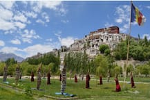 International Yoga Day | आंतरराष्ट्रीय योग दिनानिमित्त सीमेवर जवानांचा योगा