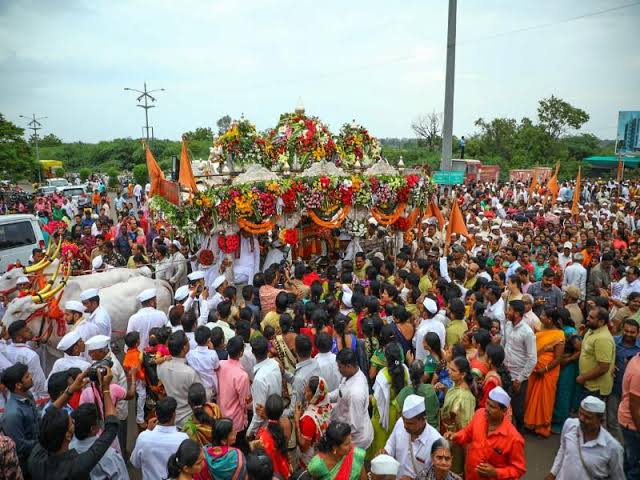 आठवणीतील वारी...वारीच्या आठवणी... | आज माऊलींच्या पालखीचे पाहिले उभे रिंगण पार पडले असते!