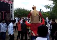 लग्नात डीजेवर धरला ठेका, नवरा-नवरीच्या आईवडिलांसह वऱ्हाडी मंडळींवर गुन्हा दाखल