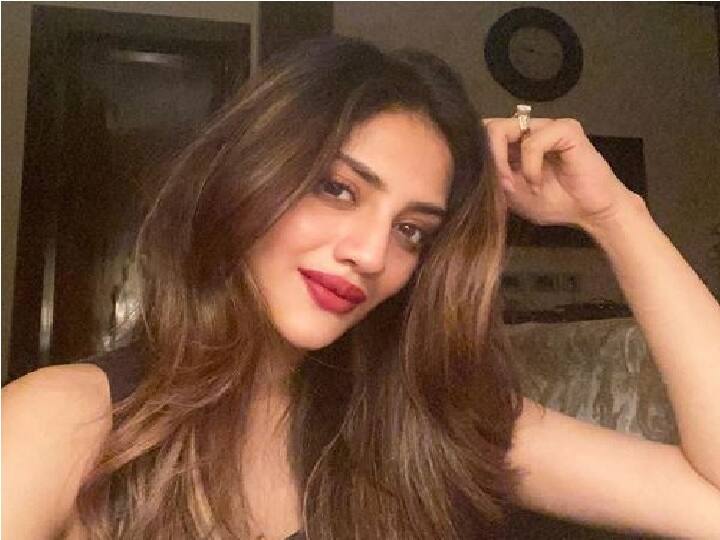 Tmc mp nusrat jahan says unauthorized decision to ban tiktok टिकटॉक बॅनवर खासदार नुसरत जहाँ म्हणाल्या - 'नोटबंदीप्रमाणे सामान्यांचं नुकसान होऊ नये'