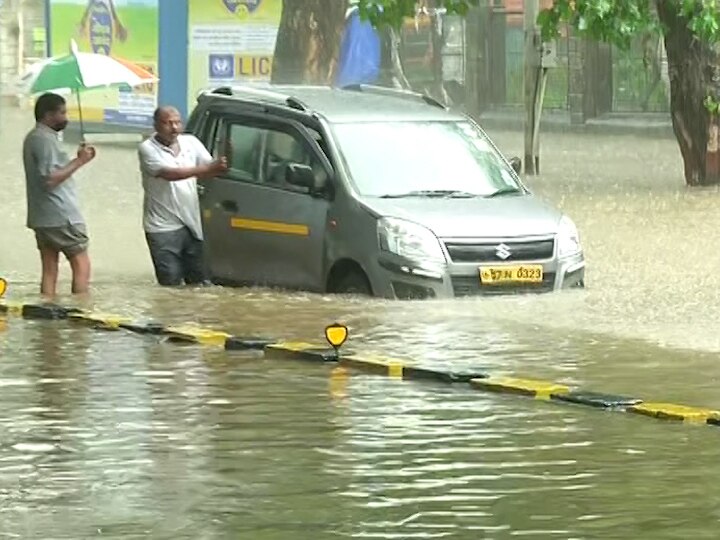 Mumbai Rain | मुंबईसह उपनगरात जोरदार पाऊस, नागरिकांना घराबाहेर न पडण्याचं आवाहन