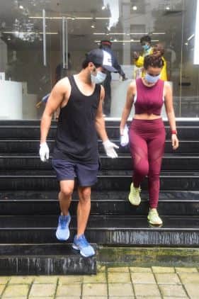 सोशल मीडियावर दोघेही अनेकदा एकमेकांसोबतचे आपले फोटो शेअर करत असतात. (Photo Credit: Manav Manglani)