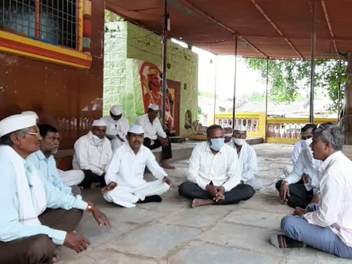 nashik Dahiwad Gram Panchayat fixing wage rates for agricultural laborers शेतमजुरांच्या मजुरीचे दर ठरवणारी देवळा तालुक्यातील दहिवड ग्रामपंचायत!